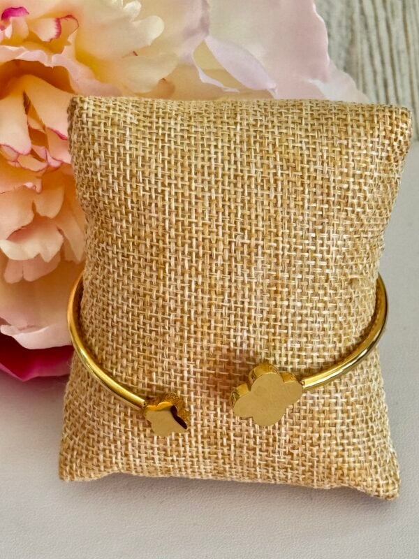 Pulsera Flor de Acero Dorada - Image 2